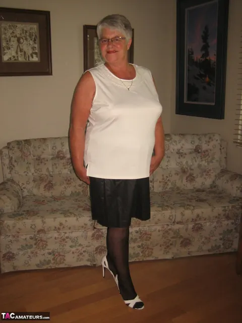 BBW in Stockings and Skirt Shows Off Her Big Ass – photo 1 of 20