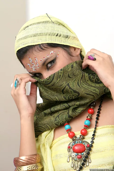 Yesica: Tall Indian Brunette Shows Her Piercings and Big Ass – photo 5 of 15