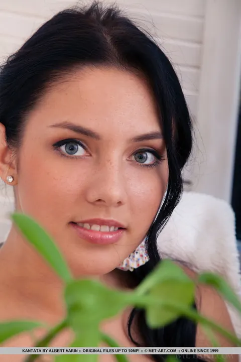 Kantata: Brunette Babe with Small Natural Tits Spreads Her Shaved Pussy – photo 12 of 18