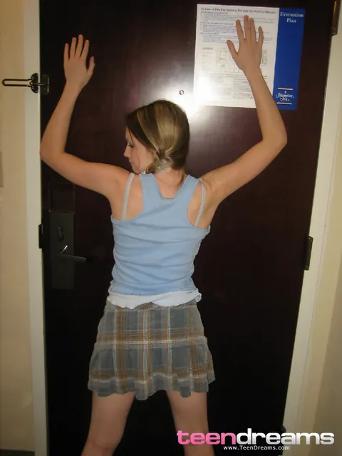 Kitty Kim: Slim Blonde Strips Out of Her Thong Behind a Hotel Door – photo 7 of 15
