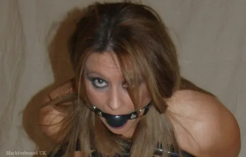 Busty MILF in Pantyhose Gives a Blowjob While Restrained – photo 14 of 16
