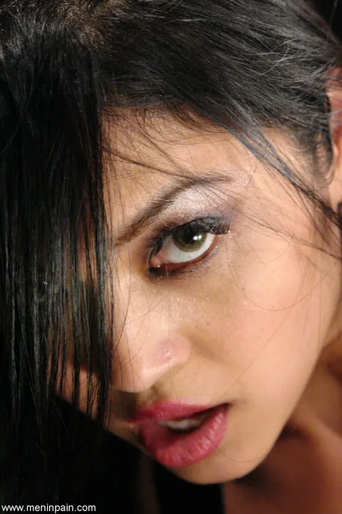 Mika Tan: Asian MILF Dominates Her Partner in Bondage – photo 16 of 20