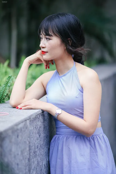Petite Asian Babe in a Dress and Glasses Strips Outdoors – photo 16 of 21