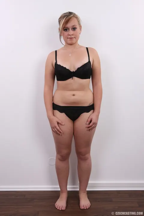 Czech BBW Undresses and Spreads Her Legs Wide – photo 6 of 20