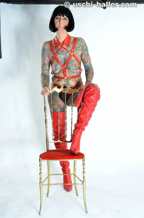 Mature Woman in Leather Lingerie Spreads in Bondage – photo 16 of 16