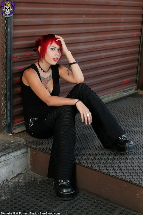 Scarlet Starr: Tattooed Redhead Strips Out of Her Leather Leggings and Boots Outdoors – photo 4 of 15