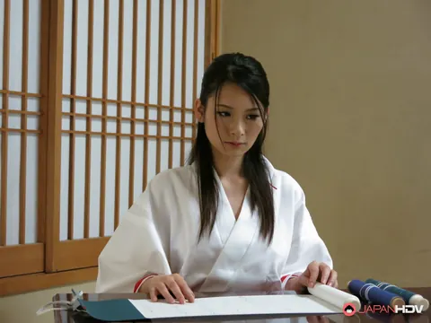 Ako Nishino: Japanese Brunette Takes a Creampie on the Mattress – photo 1 of 15