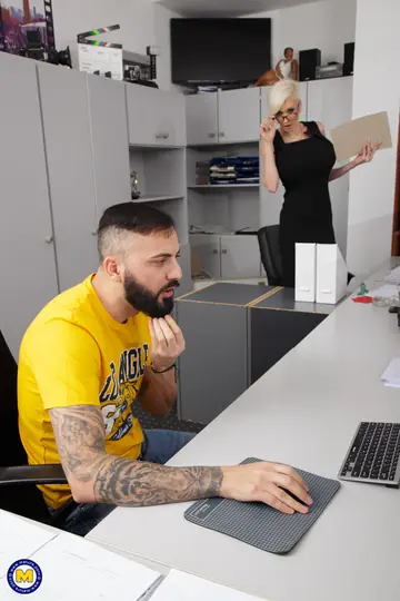 Tanya Virago – Tall Russian MILF Takes Anal in the Office