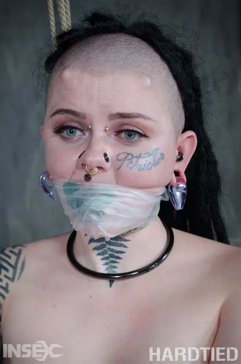 Luna Lavey: Busty BBW in Bondage Masturbates and Spreads Her Pussy – photo 4 of 14