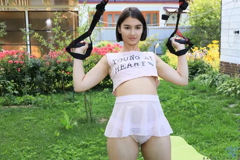 Sasha X Ray: Brunette PAWG Poses in Leg Warmers in the Garden – photo 2 of 16