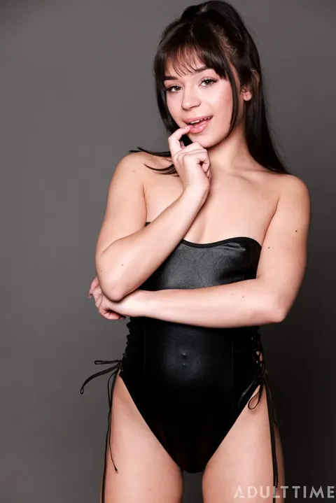Trans Woman in Lingerie Dominates Female Partner with Bondage – photo 3 of 20