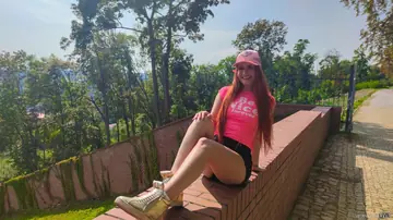 Isabella De Laa – Slim Redhead in Shorts Gives POV Blowjob and Rides Cock