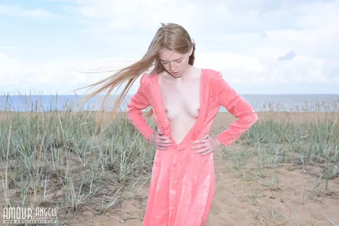 Pale Babe Strips Naked and Spreads on the Beach – photo 3 of 20