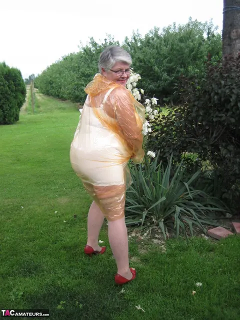 BBW in Stockings Strips Outdoors Showing Her Saggy Tits – photo 11 of 20