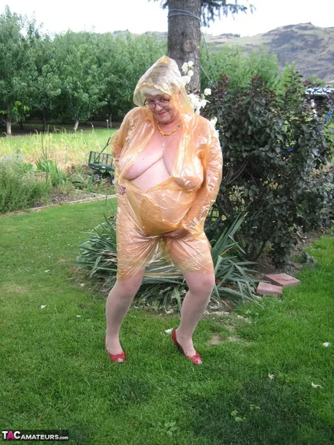 BBW in Stockings Strips Outdoors Showing Her Saggy Tits – photo 20 of 20
