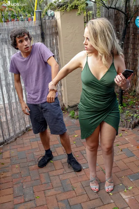 Carmen Valentina: Busty Latina MILF Fucks a Stranger Outdoors in a Skirt – photo 4 of 18
