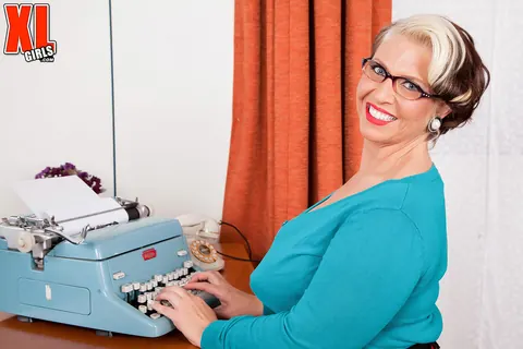 Channel Sweets: BBW MILF Secretary Shows Her Huge Tits at the Office – photo 4 of 16