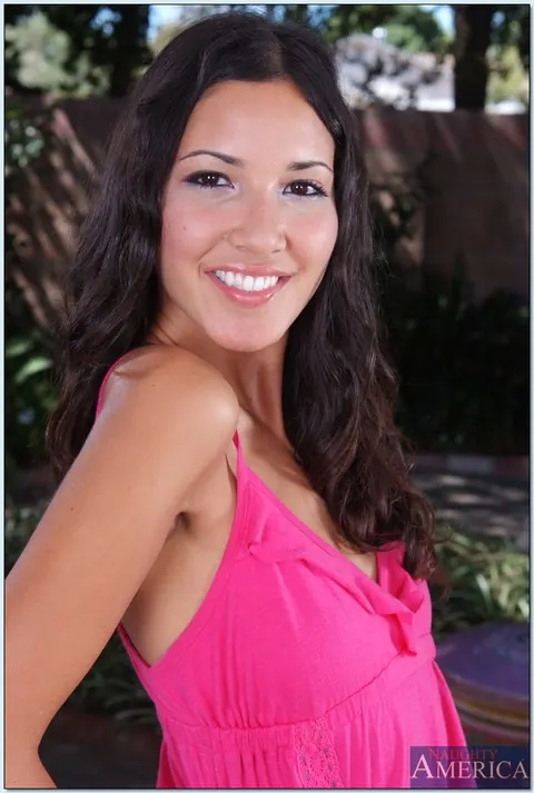 Giselle Ibiza: Latina Brunette Strips Out of Her Skirt Outdoors – photo 2 of 16