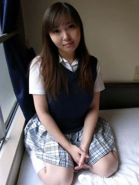 Haruka Ohsawa: Petite Asian Brunette Spreads Her Legs in Panties and Socks – photo 4 of 21