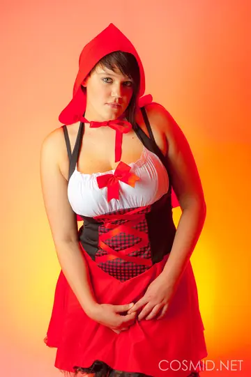 Short-Haired BBW in a Red Skirt and Socks Kisses Her Partner