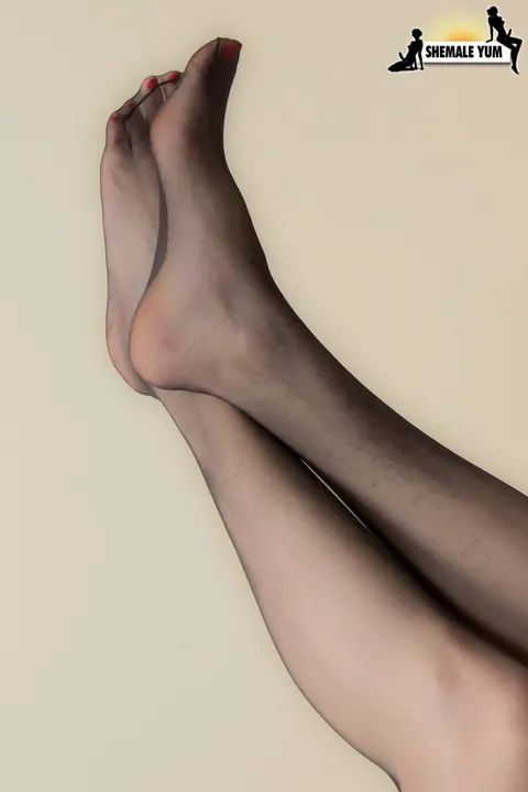 Curvy Trans Woman in Stockings Masturbates and Spreads – photo 5 of 16
