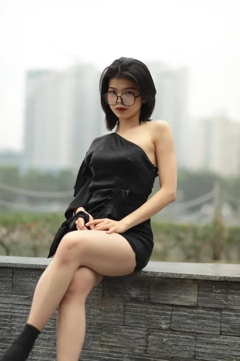 Asian Redhead in Glasses Poses in a Dress – photo 10 of 21