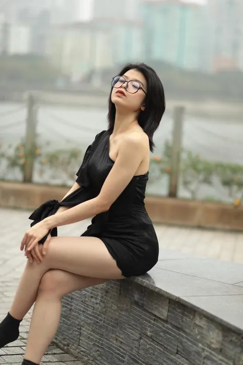 Asian Redhead in Glasses Poses in a Dress – photo 18 of 21