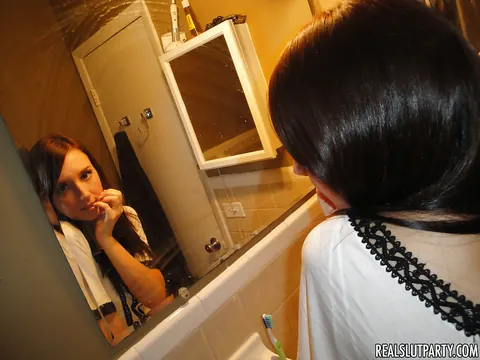Katie Jordin: Thick Brunette with Big Tits Strips and Spreads Her Shaved Pussy – photo 1 of 16