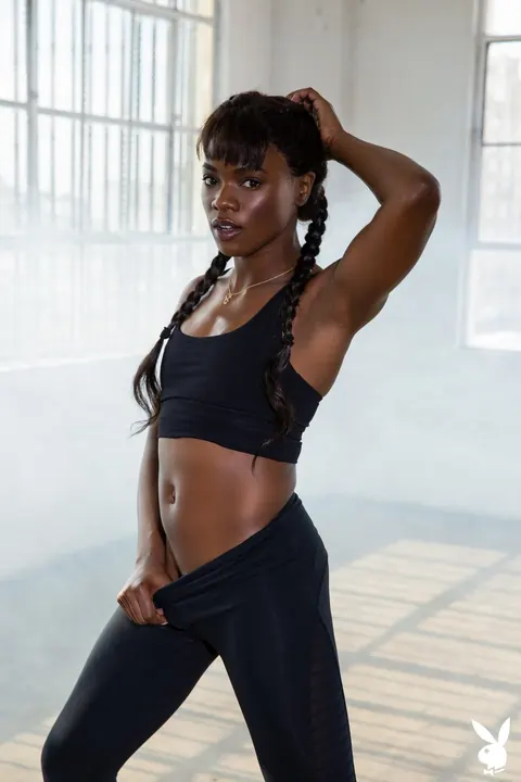 Ana Foxxx: Tall Ebony Brunette Strips and Spreads in the Gym – photo 1 of 17