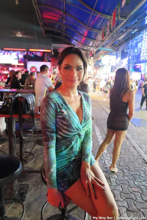 Tall Asian Trans Women Undress and Show Their Bodies – photo 11 of 17