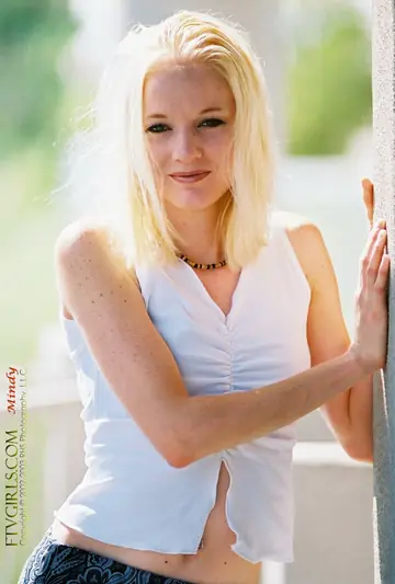 Amateur Woman Strips Nude Outdoors to Show Her Small Tits