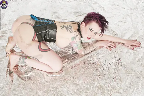 Nixon Sixx: Pale PAWG Redhead Flaunts Her Tattoos and Piercings – photo 9 of 15
