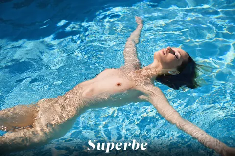Amy Moloko: Woman Fingers Herself by the Pool – photo 16 of 21