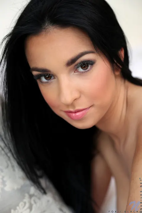 Foxxi Black: Slim Czech Brunette Plays with a Glass Toy and Spreads – photo 11 of 21