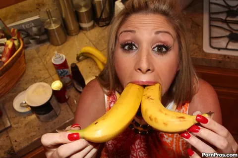 Malia Kelly: Blonde with Small Natural Tits and a Tattoo Uses a Banana Dildo – photo 4 of 17