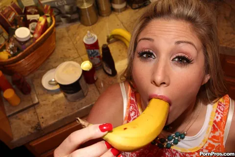 Malia Kelly: Blonde with Small Natural Tits and a Tattoo Uses a Banana Dildo – photo 3 of 17