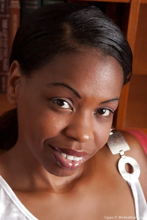 Ebony MILF in Stockings and Socks Spreads for Sex – photo 1 of 16