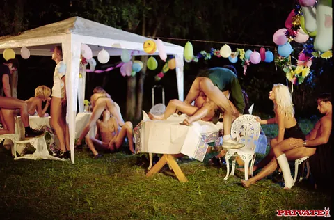Greta Milos: Tall Blonde MILF Joins a Backyard Orgy with Cumshot – photo 7 of 20