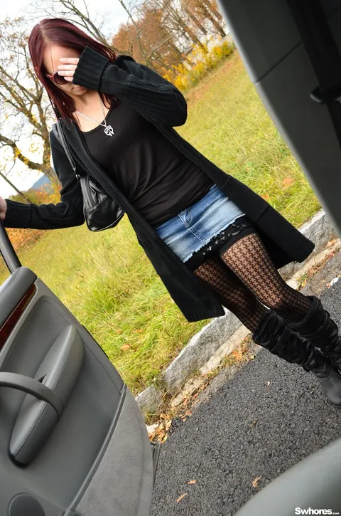 European Brunette Sucks and Fucks a Stranger in a Car – photo 3 of 20