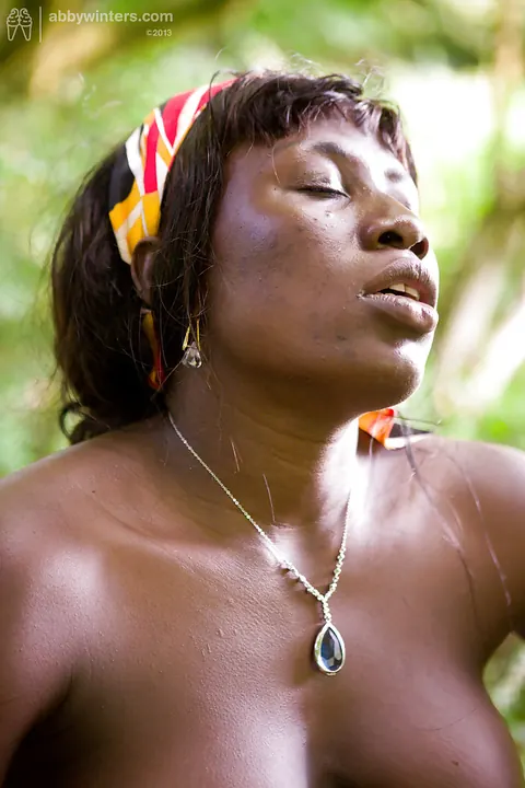 Mature Ebony Woman Undresses and Spreads in the Forest – photo 16 of 16