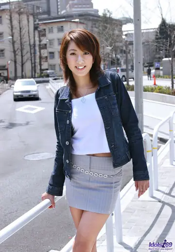 Jyuri Kanoh – Japanese Brunette Flashes Panties Outdoors Then Strips