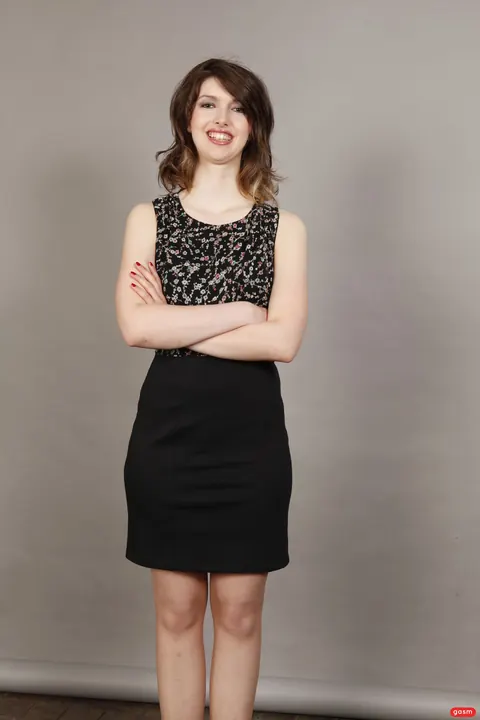 Susan Ayn: Tall Czech Brunette Models Her Outfit at a Casting – photo 8 of 15