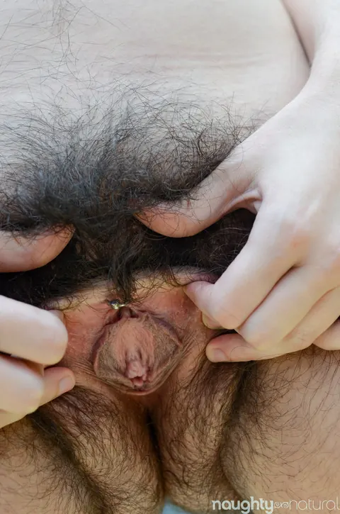 Harley Hex: BBW Strips Outdoors and Spreads Her Hairy Pussy – photo 17 of 21