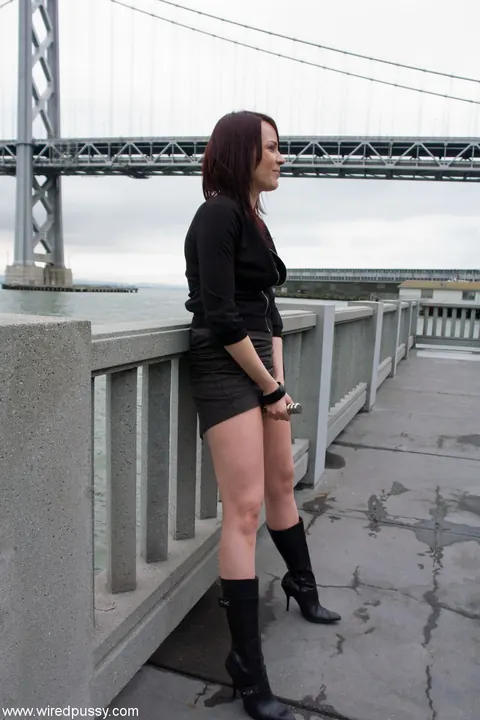 Dana DeArmond: Short-Haired Brunette in Boots Fingers and Licks Partner Outdoors – photo 6 of 20