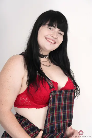 Curvy MILF Lifts Her Skirt and Spreads Her Hairy Pussy