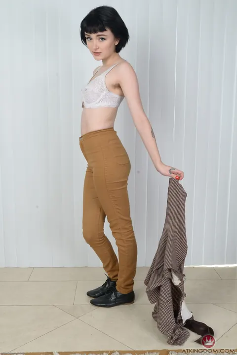 Matilda Bow: Slim Pale Babe Flaunts Hairy Armpits and Gapes Her Ass – photo 2 of 21