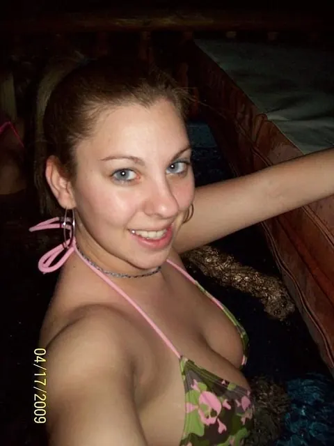 Woman with Big Tits Flaunts Cleavage in a Bikini and Glasses – photo 2 of 9