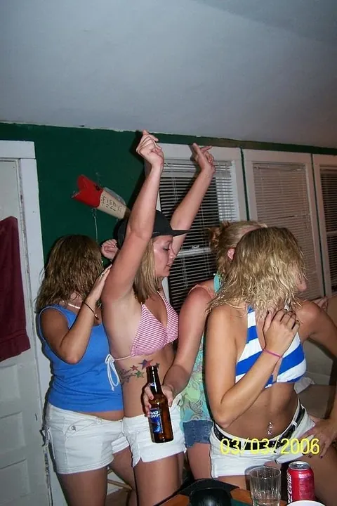Woman with Big Tits Flaunts Cleavage in a Bikini and Glasses – photo 5 of 9