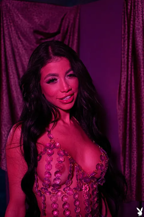 Veronica Rodriguez: Latina Strips Out of Her Bikini and Spreads Her Legs – photo 2 of 21