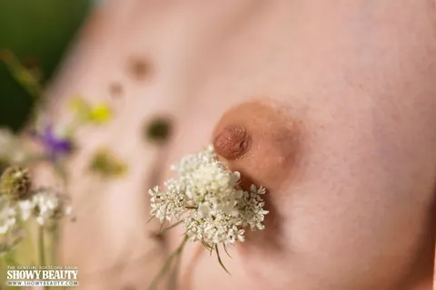 Blonde Spreads Her Labia Wide in an Outdoor Clearing – photo 4 of 20